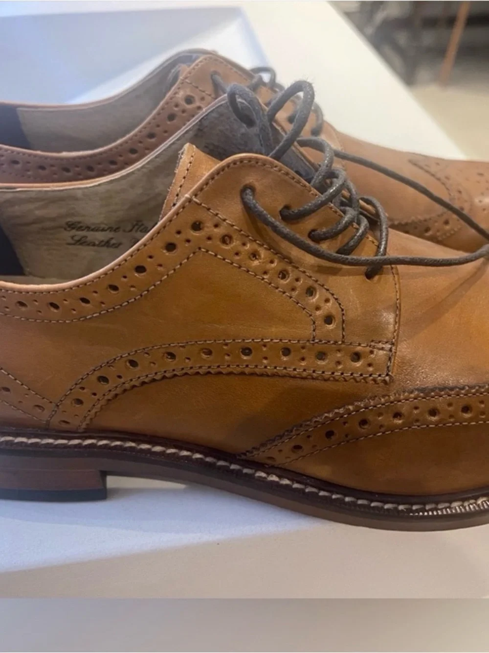 Banana Republic Tan Leather Wingtip Oxfords